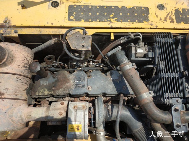 小松 PC210LC-8(800mm履带板) 挖掘机