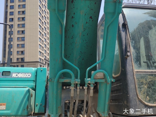 神钢 SK260LC-8 挖掘机