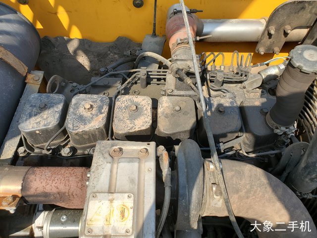 现代 R225LC-7 挖掘机