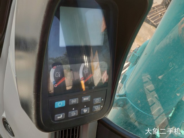 神钢 SK200-8 挖掘机