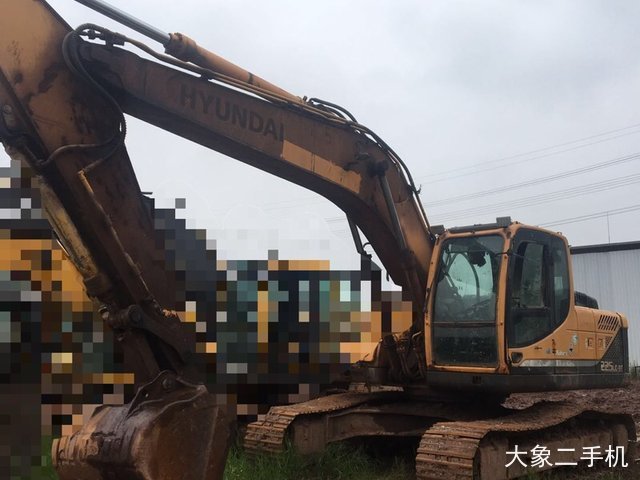 现代 R225LC-9T 挖掘机