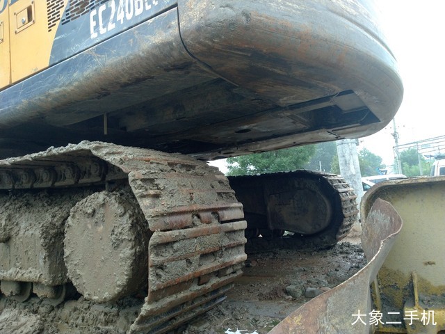 沃尔沃 EC210BLC 挖掘机