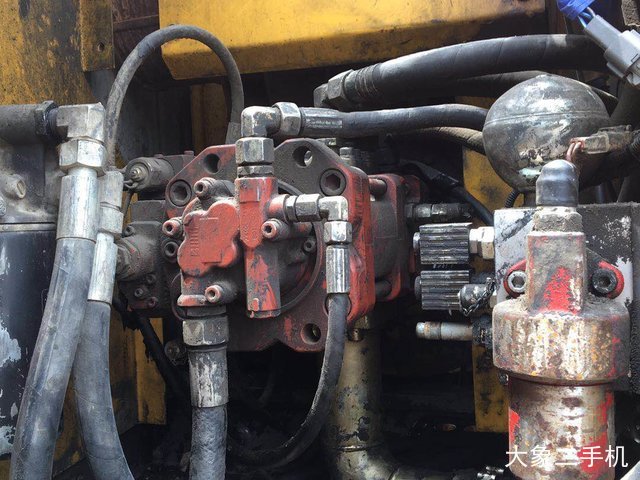 徐工 XE135B 挖掘机