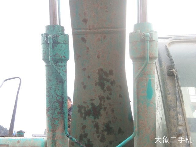 神钢 SK260LC-8 挖掘机