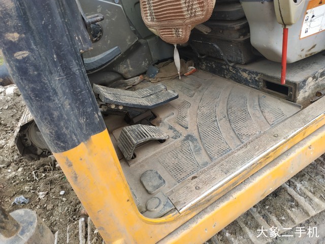 龙工 LG6235 挖掘机