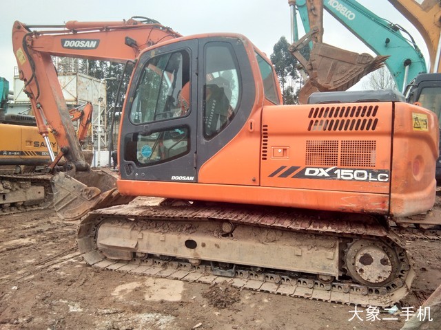 斗山 DX150LC 挖掘机