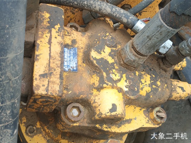 现代 R225LC-7 挖掘机