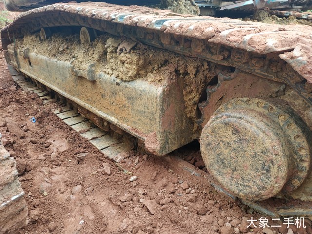 现代 R385LC-9 挖掘机