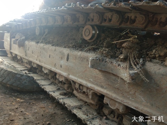 现代 R225LC-7 挖掘机