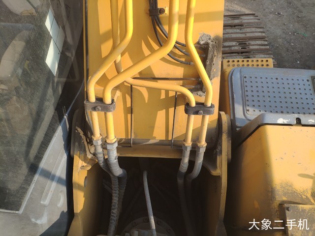 徐工 XE215C 挖掘机