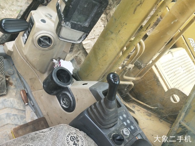 卡特彼勒 320C 挖掘机