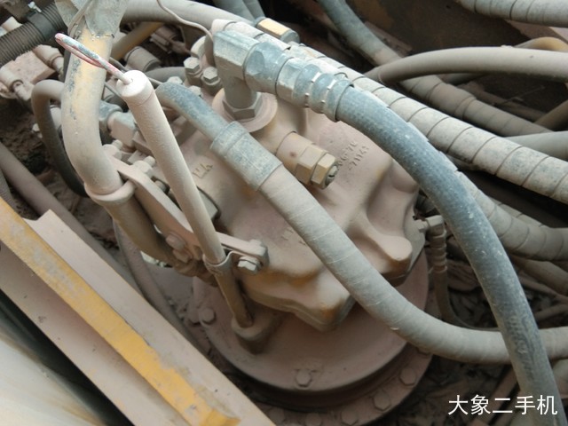 小松 PC240LC-8M0 挖掘机