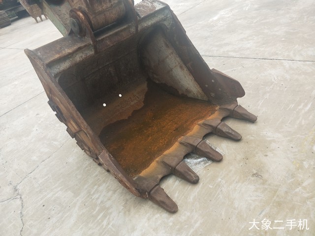 神钢 SK260LC-8 挖掘机