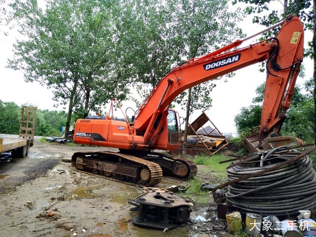 斗山 DH220LC-7 挖掘机