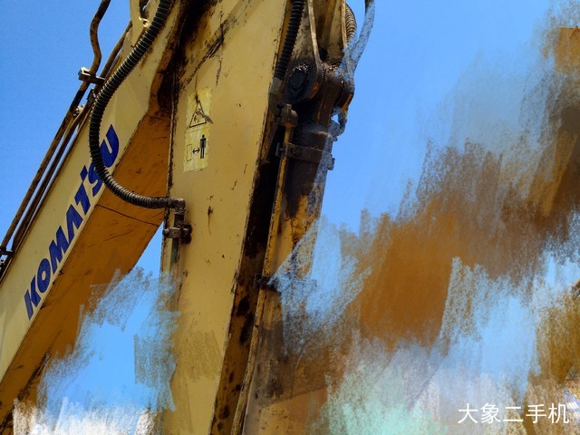 小松 PC240LC-8 挖掘机