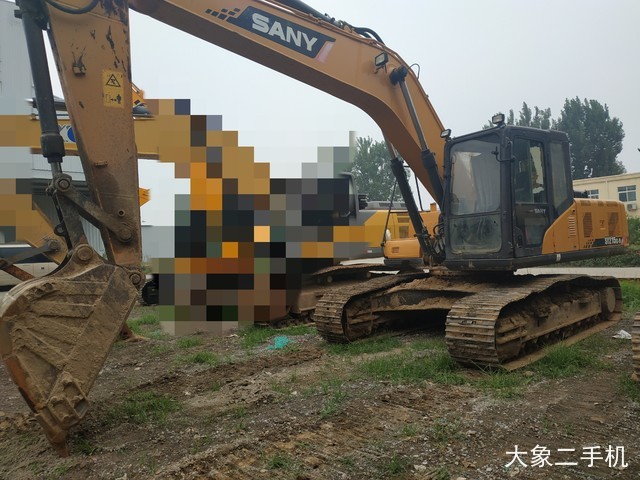 三一重工 SY215C-9 挖掘机