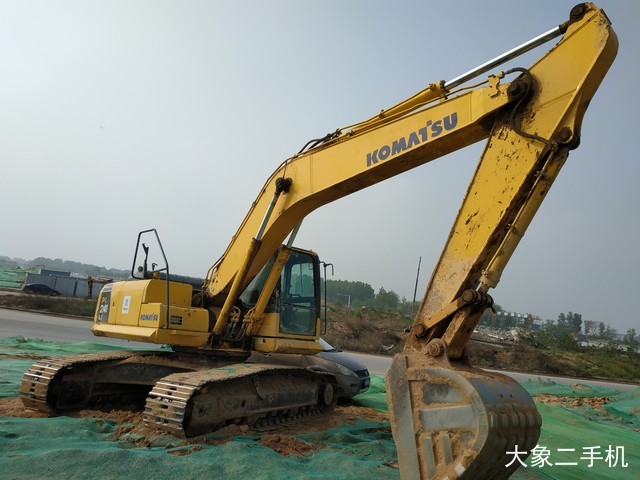 小松 PC240LC-8 挖掘机