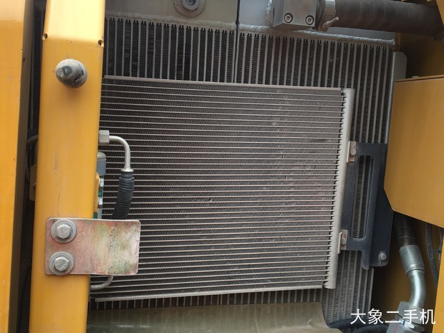 徐工 XE75D 挖掘机