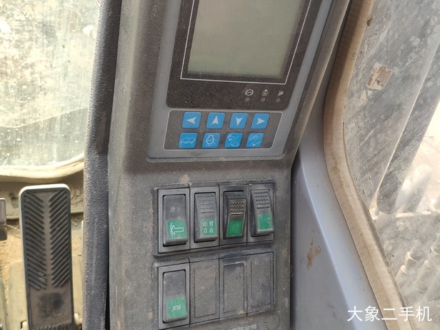 重庆勤牛 QNL150 挖掘机