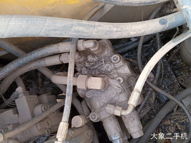 山重建机 JCM936D 挖掘机