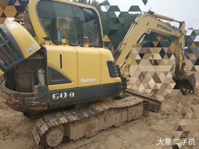 现代 R60-9 挖掘机