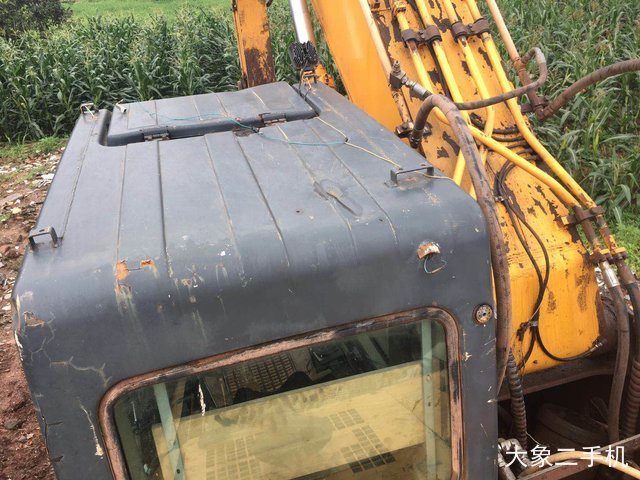 现代 R375LC-7 挖掘机