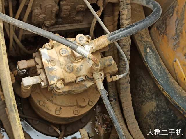 现代 R225LC-7 挖掘机