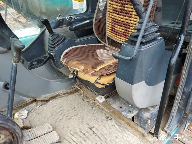 神钢 SK260LC-8 挖掘机