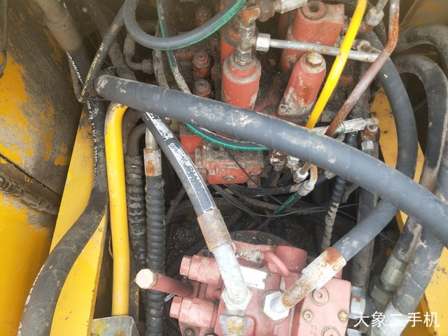 龙工 LG6225 挖掘机