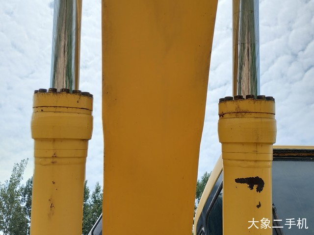 小松 PC220LC-6 挖掘机