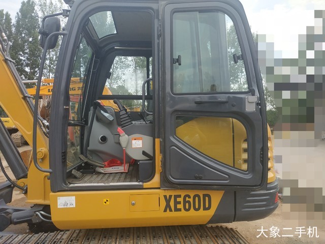 徐工 XE60D 挖掘机