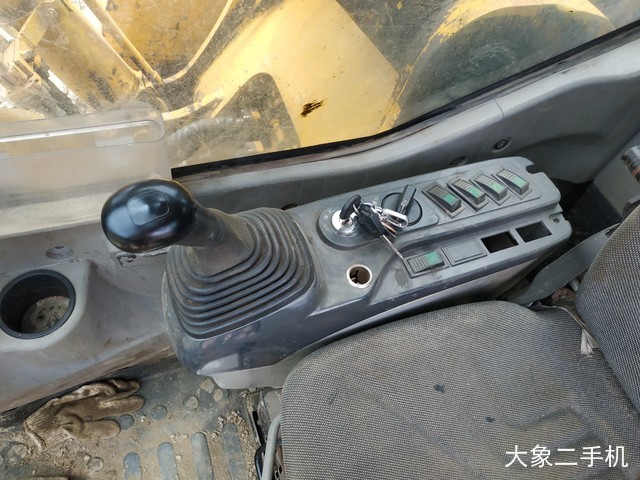 中联重科 ZE260E 挖掘机