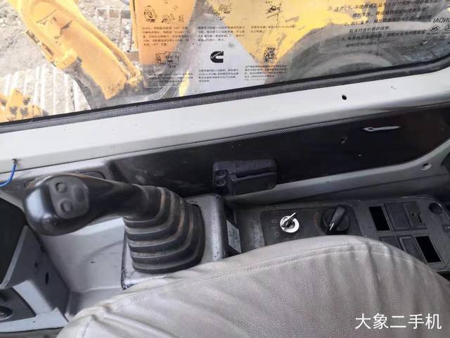 现代 R265LC-7 挖掘机