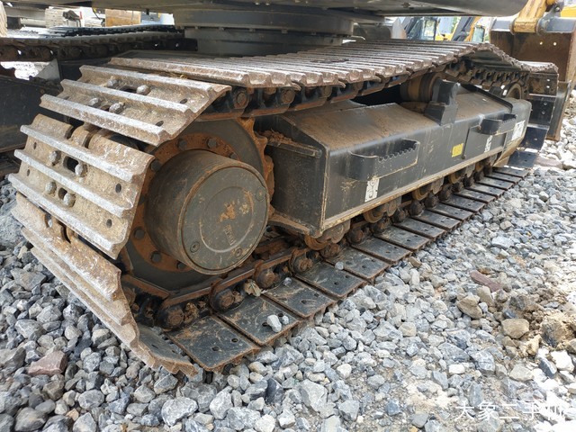 山东临工 E680F 挖掘机