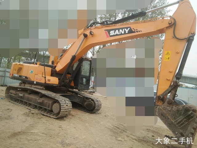 三一重工 SY215C 挖掘机