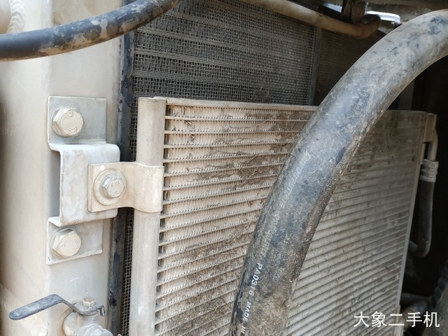 龙工 LG6060D 挖掘机