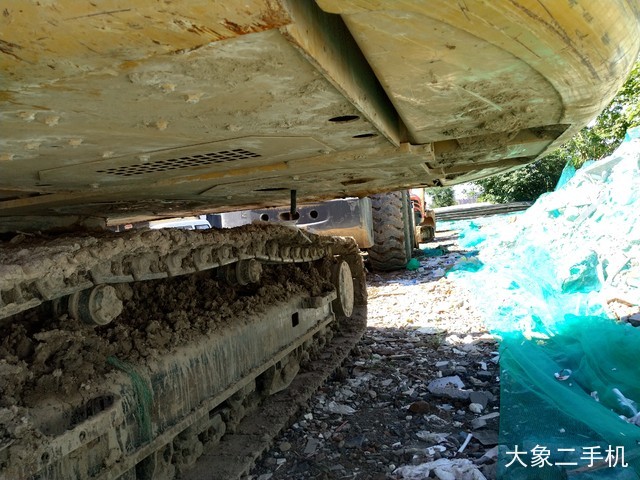 卡特彼勒 323D2L 挖掘机