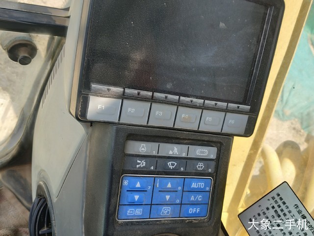 小松 PC200LC-8M0 挖掘机