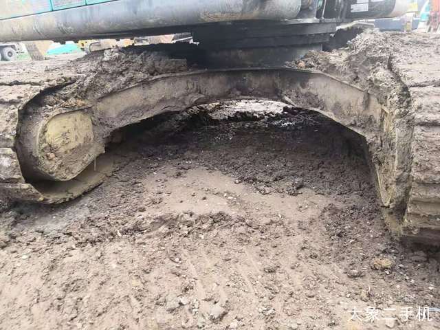 神钢 SK260LC-8 挖掘机