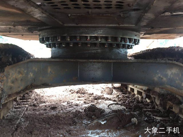 徐工 XE135B 挖掘机