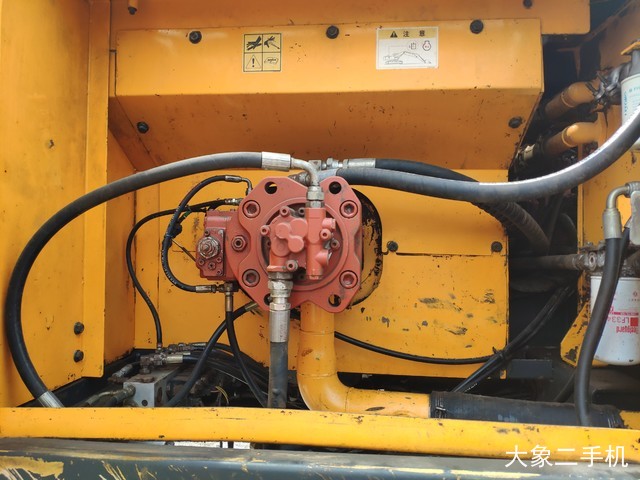 现代 R265LC-7 挖掘机