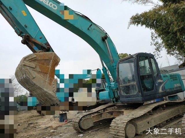 神钢 SK260LC-8 挖掘机