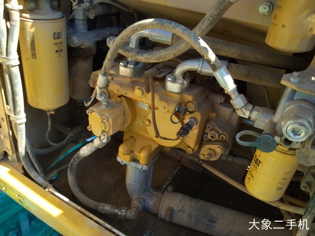 卡特彼勒 323D2L 挖掘机