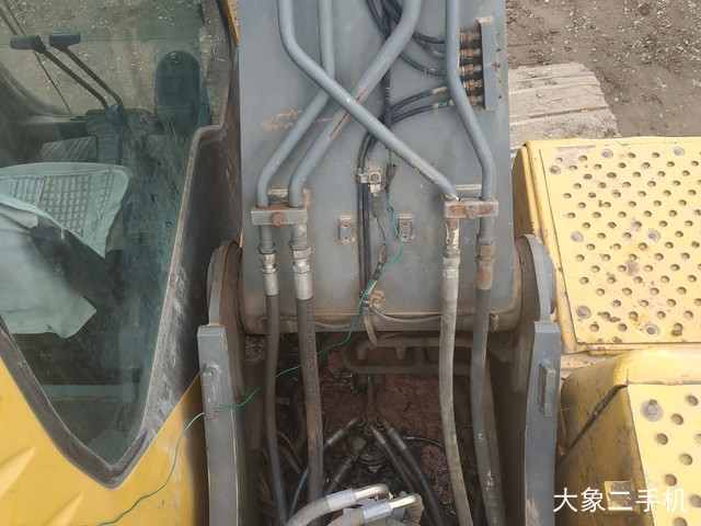 沃尔沃 EC210B 挖掘机