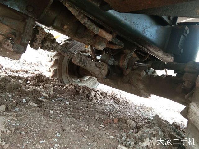 现代 R60-9 挖掘机