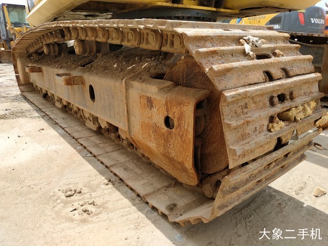 小松 PC240LC-8 挖掘机