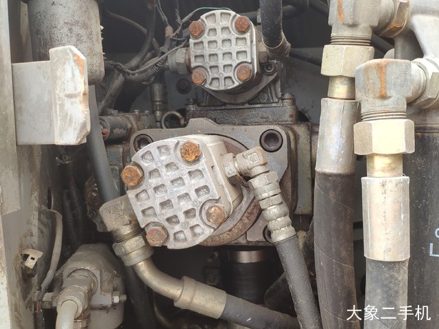 日立 ZX130W 挖掘机