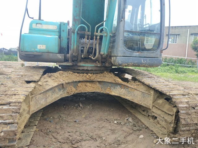 神钢 SK260LC-8 挖掘机