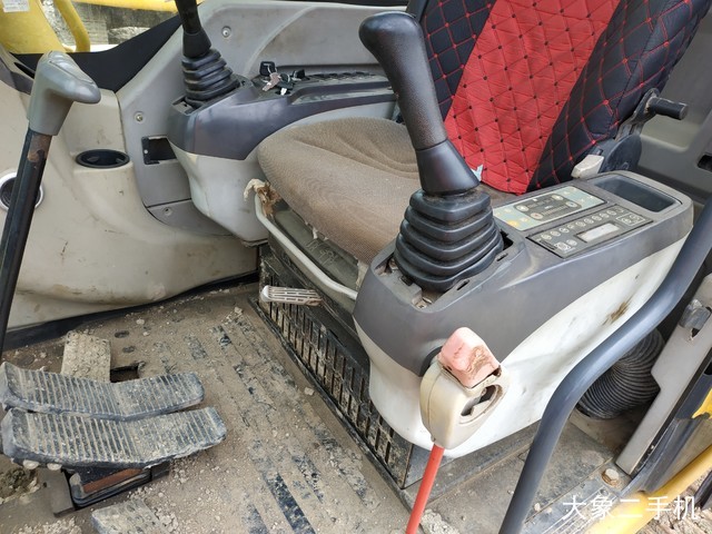 中联重科 ZE260E 挖掘机