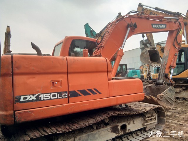 斗山 DX150LC 挖掘机